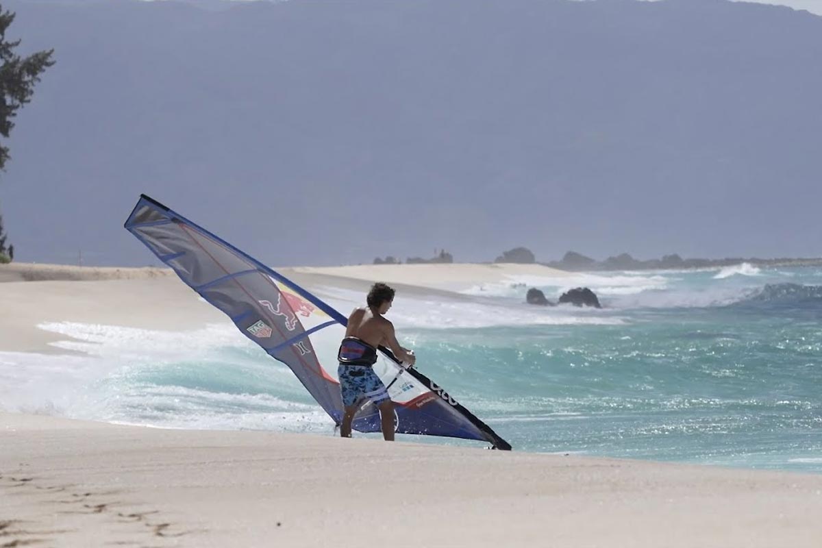 Kai Lenny en windsurf… à Backdoor !