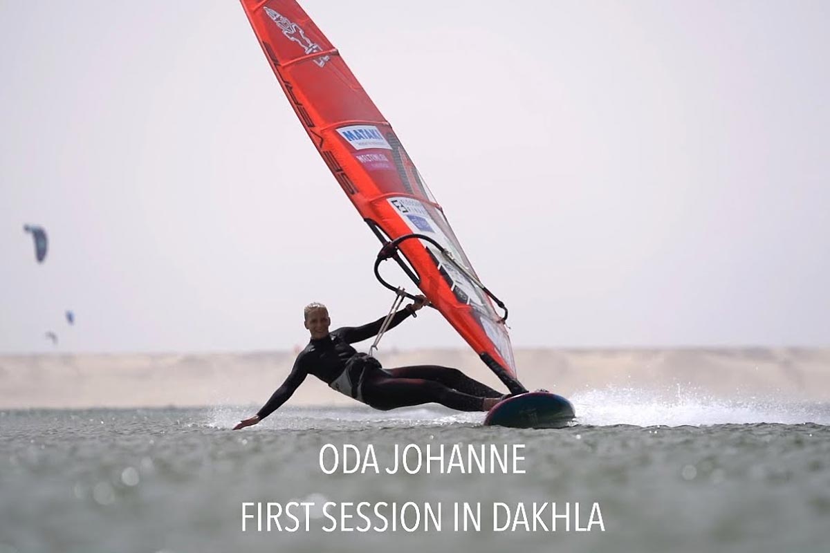Oda Johanne en freestyle à Dakhla